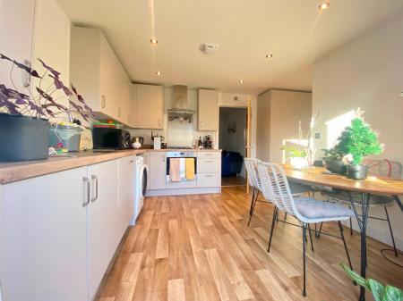 2 bedroom Terraced House for sale in Poppy Street, Partington, M31