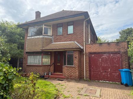 Westwood Drive, Sale, M33