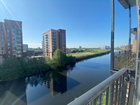 3 bedroom Flat for sale in Woden Street, Salford, M5