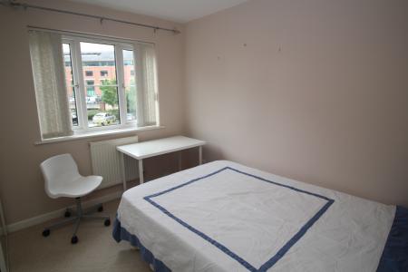 2 bedroom Flat to let in Labrador Quay, Salford Quays, Salford, M50