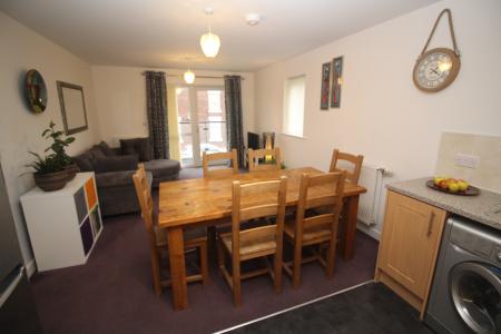 2 bedroom Flat to let in Liverpool Street, Salford, M6