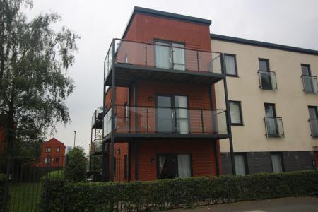 2 bedroom Flat to let in Liverpool Street, Salford, M6