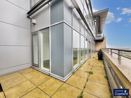 2 bedroom Flat for sale in The Quays, Salford, M50
