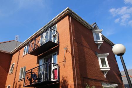 2 bedroom Flat for sale in The Quays, Salford Quays, Salford, M50