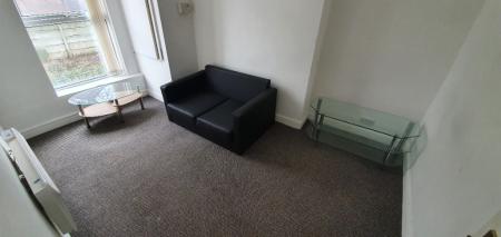 1 bedroom Flat to let in Pine Grove, Manchester, M14