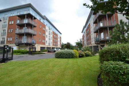 5 Elmira Way, Salford, M5