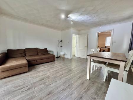 2 bedroom Flat to let in The Quays, Salford Quays, Salford, M50