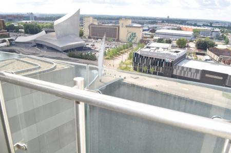 3 bedroom Apartment to let in Blue, Media City UK, Salford Quays, Salford, M50