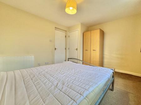 2 bedroom Flat for sale in Georgette Drive, Salford, M3