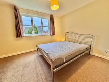 2 bedroom Flat for sale in Georgette Drive, Salford, M3