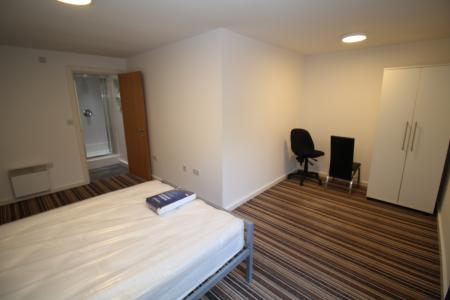 2 bedroom Flat to let in 1c Elmira Way, Salford, M5