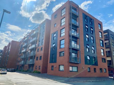 2 bedroom Flat to let in 1 Harrison Street, Manchester, M4
