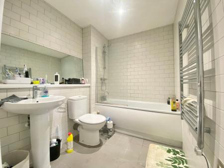 2 bedroom Flat to let in 1 Harrison Street, Manchester, M4