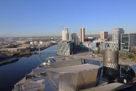 2 bedroom Flat for sale in The Quays, Salford Quays, Salford, M50
