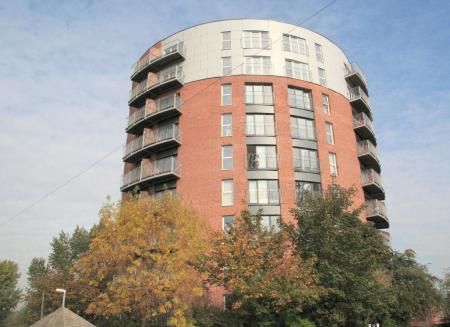 2 bedroom Flat to let in 2 Stuart Street, Manchester, M11