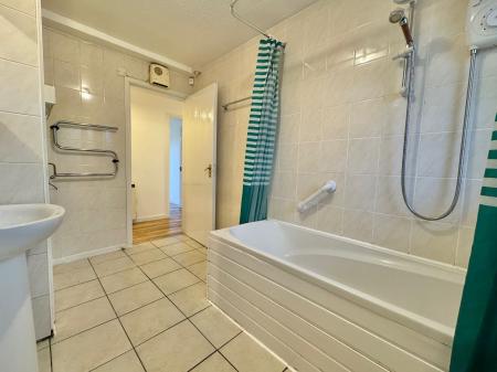 3 bedroom Apartment for sale in Lockett Gardens, Salford, M3