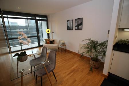 1 bedroom Flat to let in No. 1 Deansgate, Manchester, M3