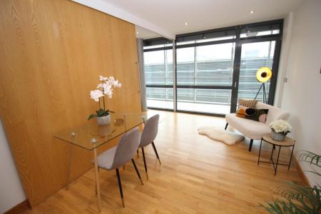 1 bedroom Flat to let in No. 1 Deansgate, Manchester, M3
