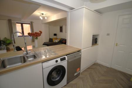 2 bedroom Flat to let in 19 Dickinson Street, Manchester, M1