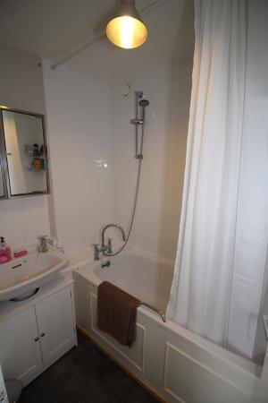 2 bedroom Flat to let in Change Way, Salford, M3