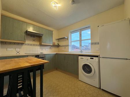 2 bedroom Flat for sale in Georgette Drive, Salford, M3