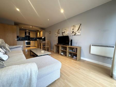 2 bedroom Flat for sale in The Quays, Salford Quays, Salford, M50