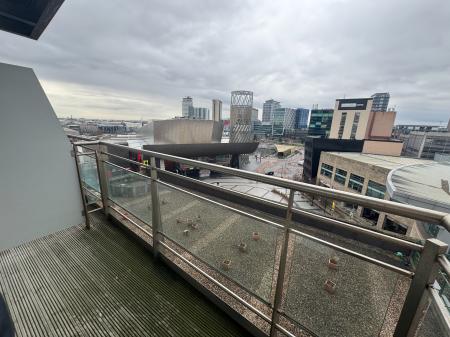 2 bedroom Flat for sale in The Quays, Salford Quays, Salford, M50