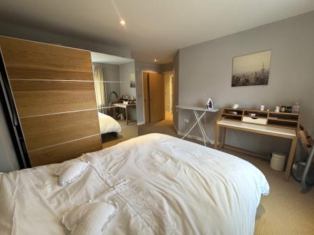 2 bedroom Flat for sale in The Quays, Salford Quays, Salford, M50