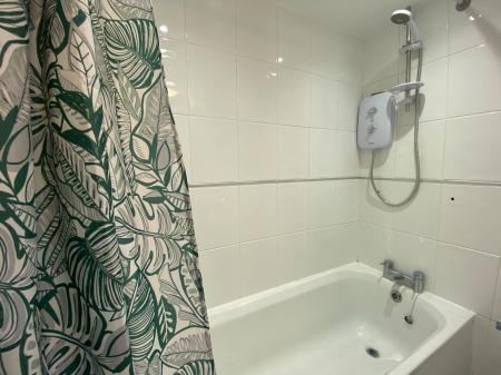 2 bedroom Terraced House to let in Harley Road, Sale, M33