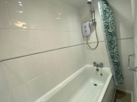 2 bedroom Terraced House to let in Harley Road, Sale, M33