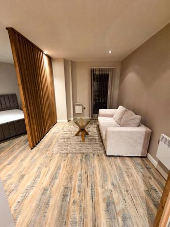 1 bedroom Studio flat to let in Taylorson St S, Salford, M5
