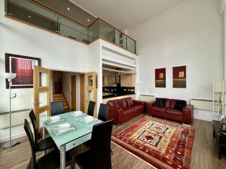 2 bedroom Apartment for sale in The Quays, Salford Quays, Salford, M50