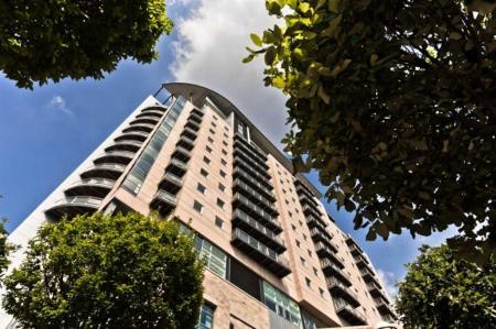 2 bedroom Apartment for sale in The Quays, Salford Quays, Salford, M50