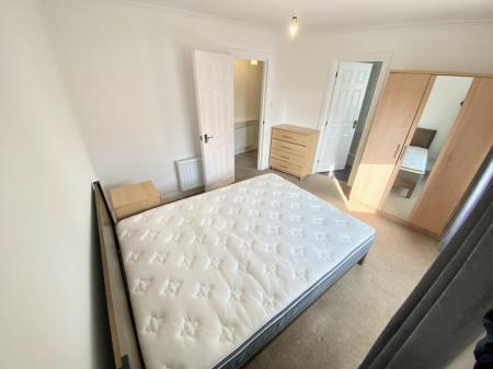 3 bedroom Flat to let in Vancouver Quay, Salford Quays, Salford, M50