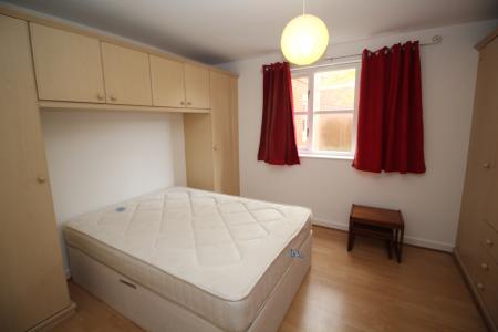2 bedroom Flat to let in Georgette Drive, Salford, M3