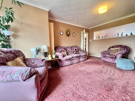 3 bedroom Semi-detached house for sale in Oakhampton Crescent, Sale, M33