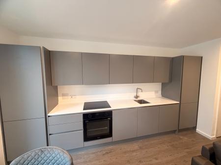 2 bedroom Flat to let in Marlstone Ave, Salford, M3