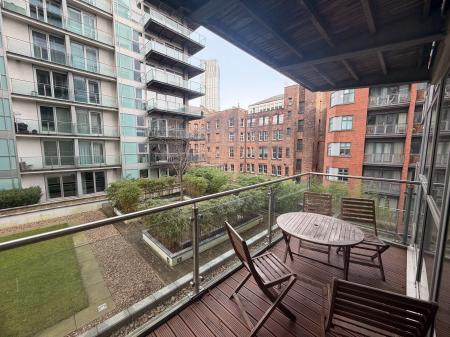 1 bedroom Studio flat to let in Clowes Street, Salford, M3