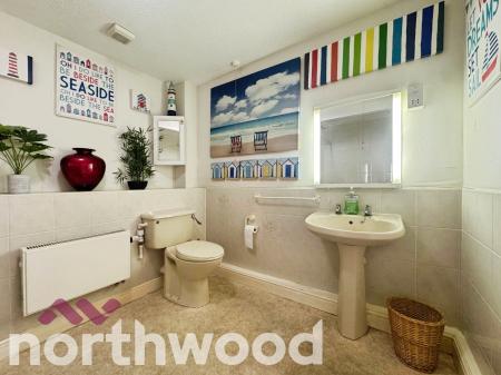 2 bedroom Flat for sale in 80 Lord Street, Southport, PR8