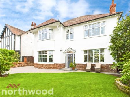 5 bedroom Detached house for sale in Carlton Road, Ainsdale, Southport, PR8