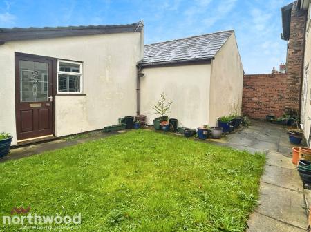 4 bedroom Semi-detached house for sale in Holmeswood Road, Rufford, Ormskirk, L40