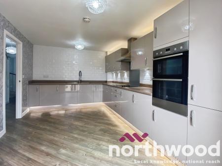 5 bedroom Town house for sale in Maplebeck Drive, Southport, PR8