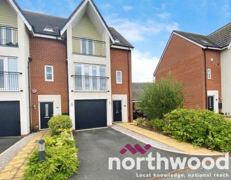 5 bedroom Town house for sale in Maplebeck Drive, Southport, PR8