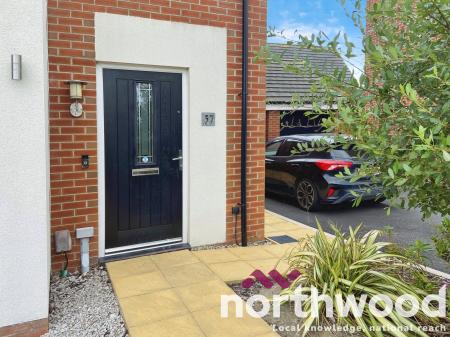 5 bedroom Town house for sale in Maplebeck Drive, Southport, PR8