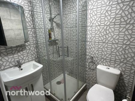 2 bedroom Flat for sale in North House, Southport, PR8