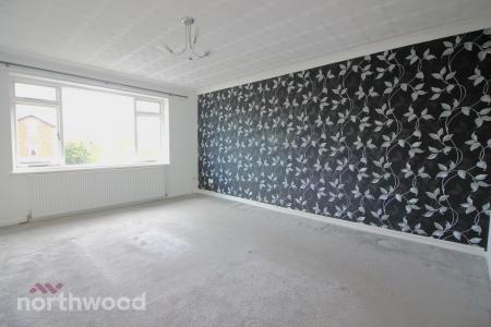 2 bedroom Flat for sale in Park Road, Hesketh Park, Southport, PR9