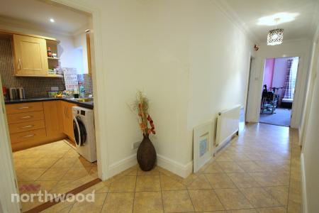 2 bedroom Flat for sale in Park Road, Hesketh Park, Southport, PR9