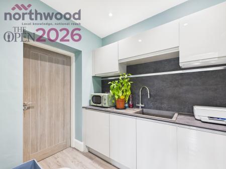 4 bedroom Detached house to let in Open Golf 2026 Boundary Close, Southport, PR8