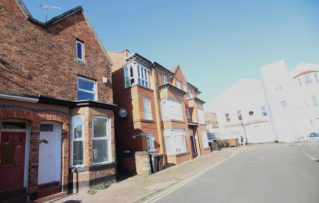 3 bedroom Semi-detached house to let in Bath Street North, Southport, PR9