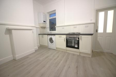 2 bedroom Flat to let in Bridge Road, Liverpool, L23